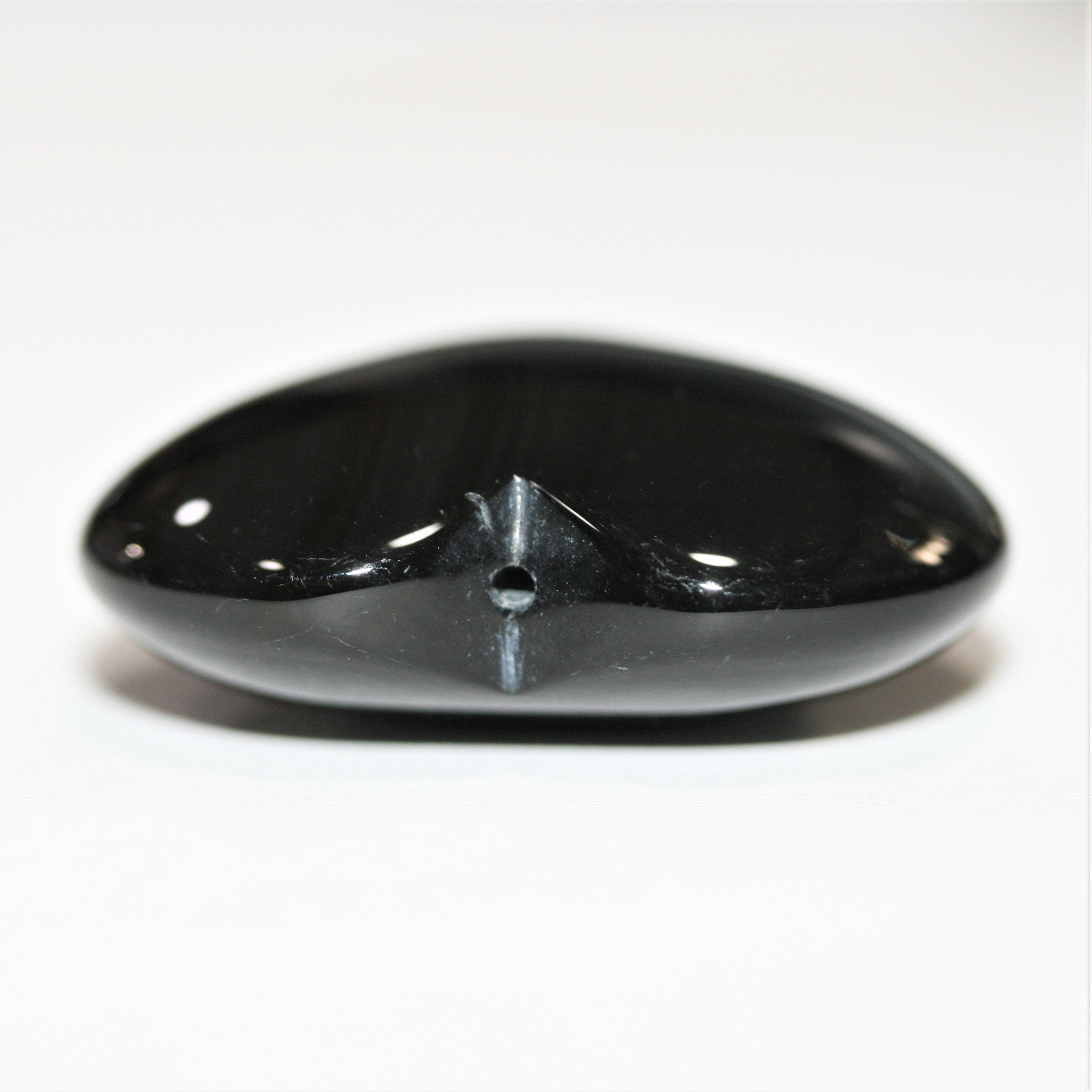 Pendentif cœur lisse en onyx, demi-percé, 32 mm.