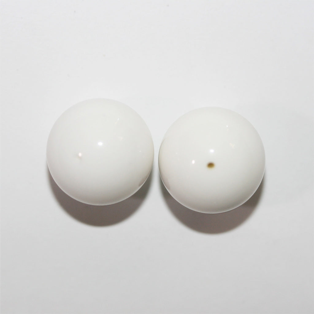 Agate blanche demi-percée, ronde lisse, 14 mm - 1 paire