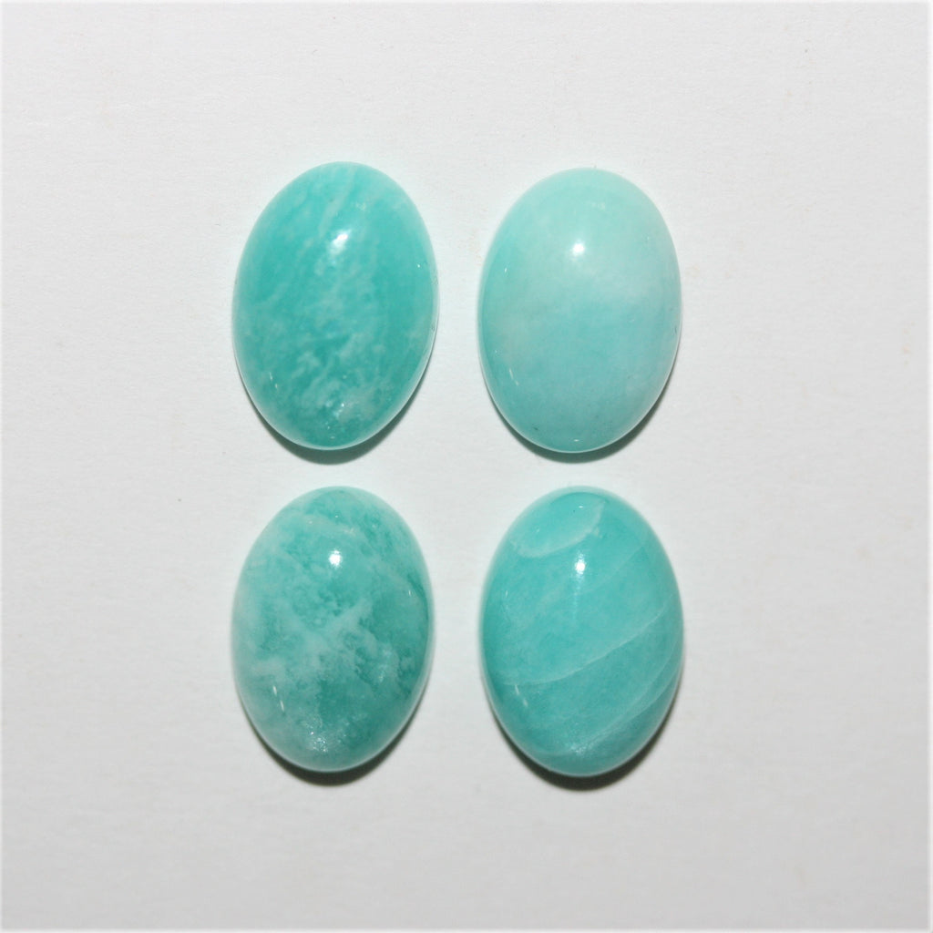 Lote de 4 cabujones ovalados de amazonita peruana (4 piezas) 10 x 14 mm.