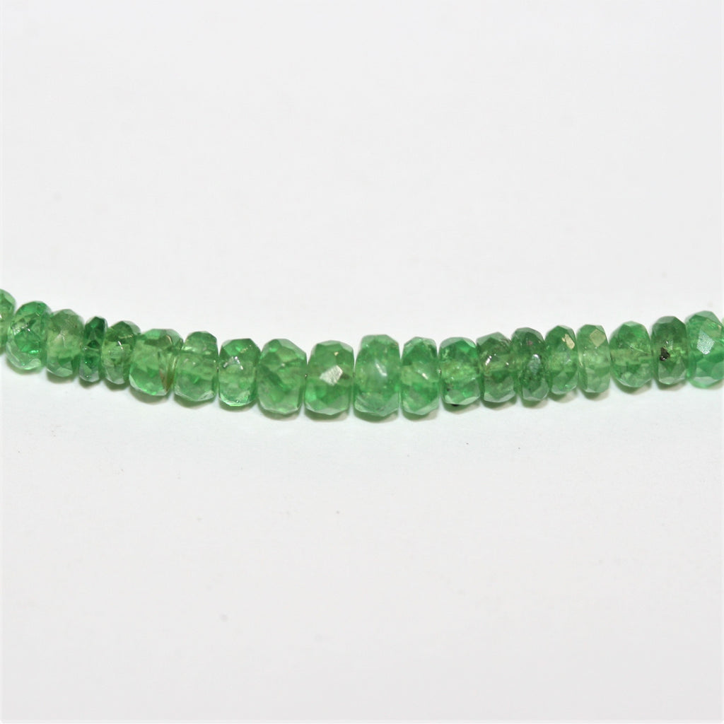 Cuentas redondas facetadas graduadas de granate tsavorita de 16", 2,5 x 1,5 - 4 x 2 mm, hilo de 42 cm.