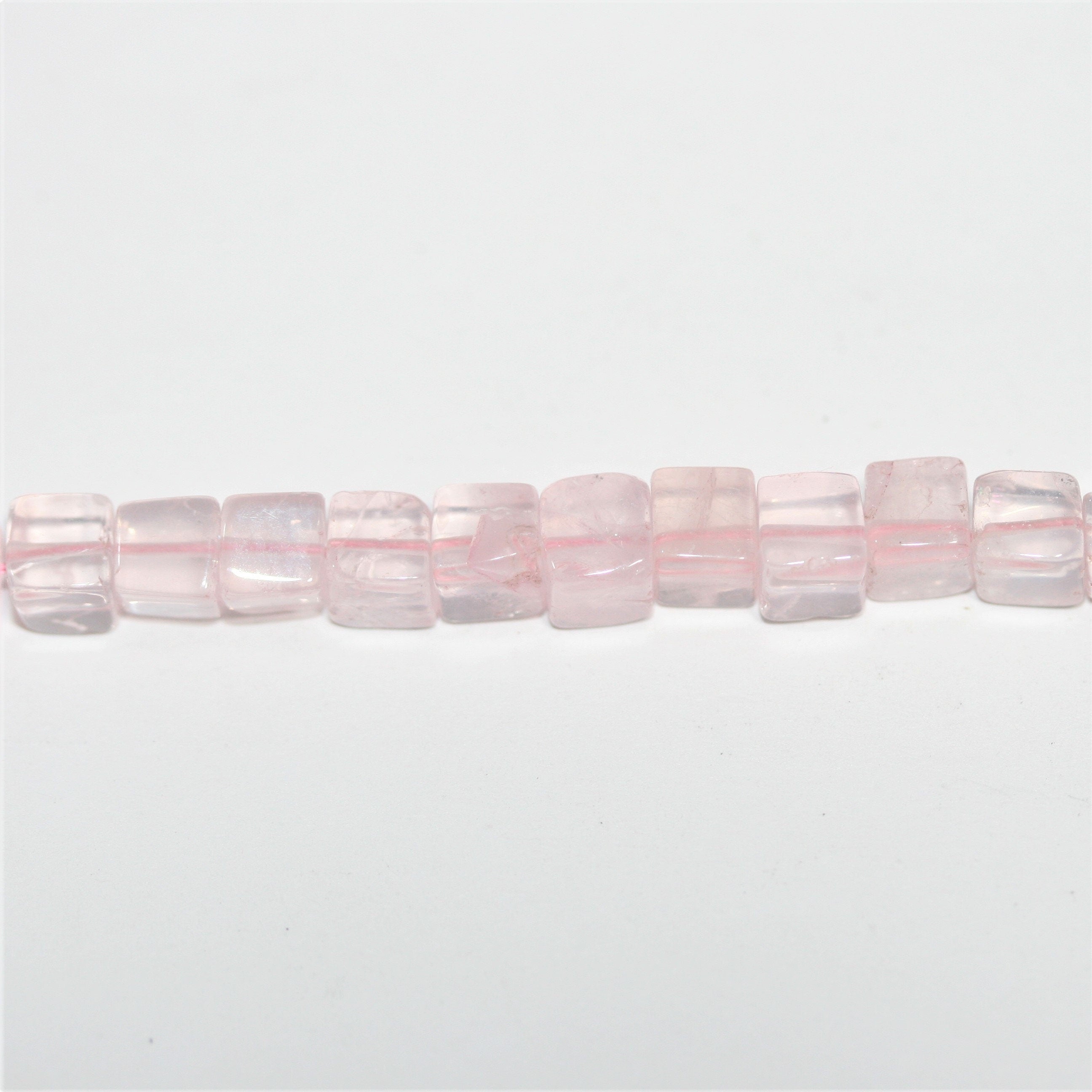 Cuentas cúbicas lisas de cuarzo rosa de 16" de 5 a 5,5 mm - Hilo de 40 cm.