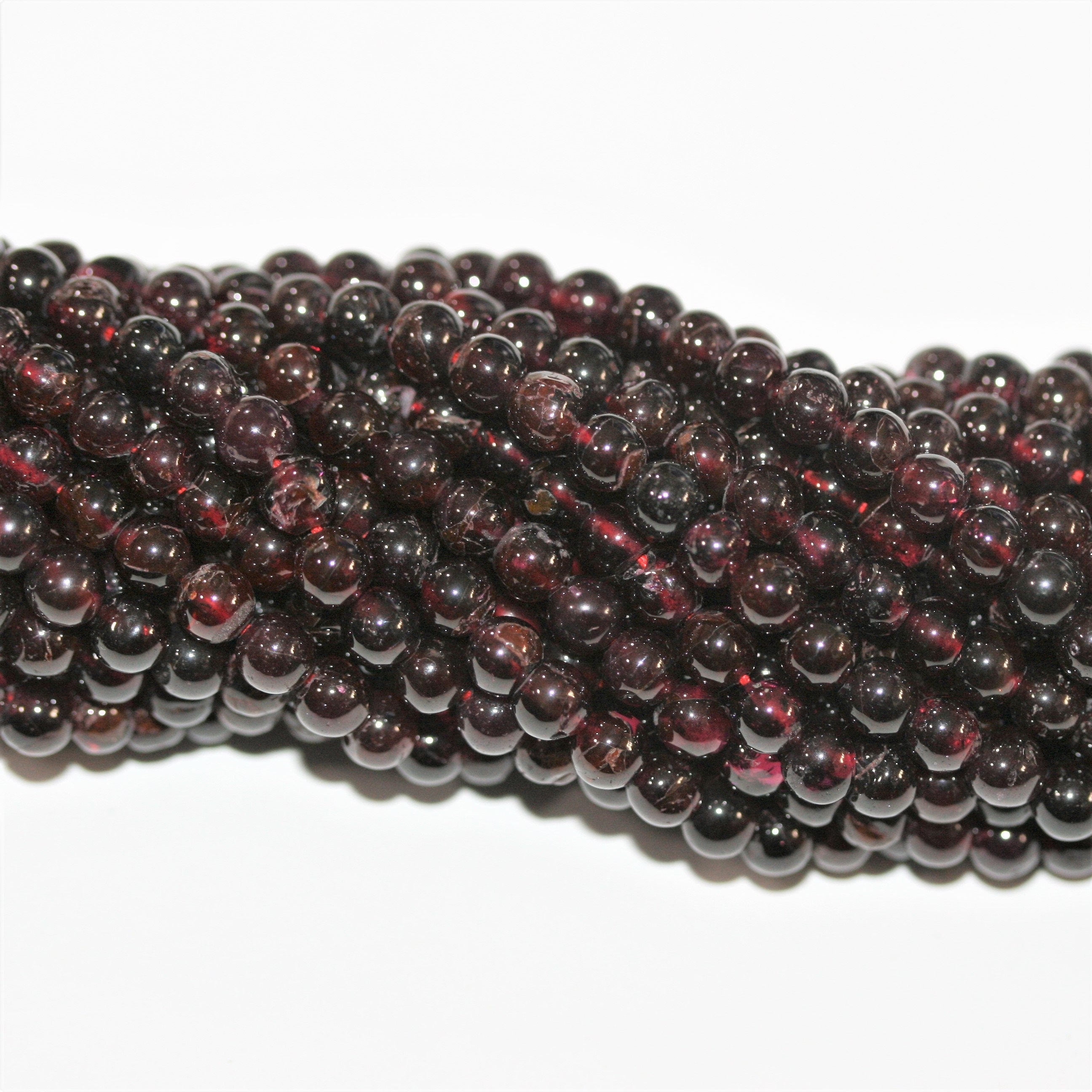 13" St Garnet Smooth Round Beads 5mm.- Strand 33cm.