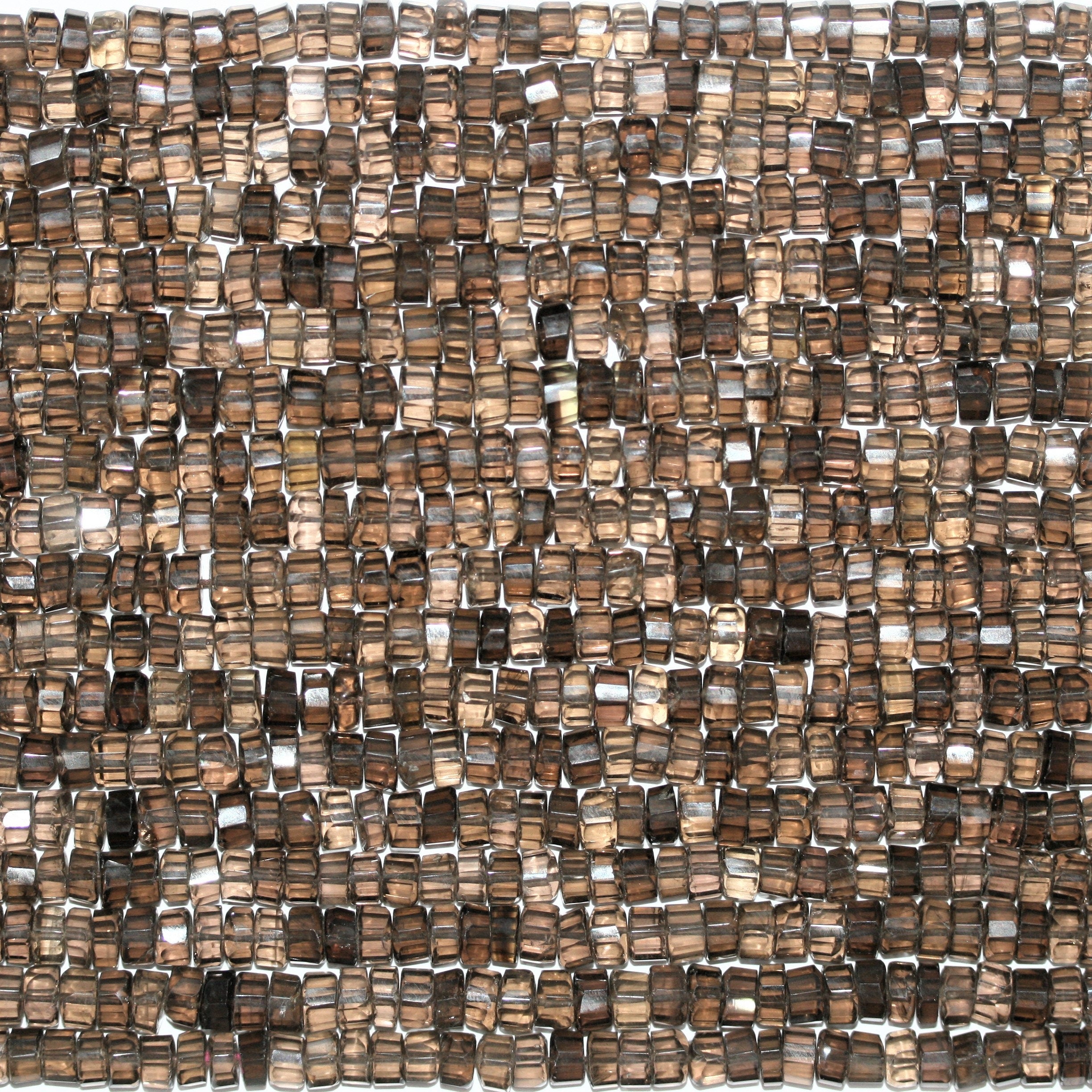 Perles de quartz fumé facettées de 14 pouces (6 x 4 mm). Longueur approximative du fil : 33 cm.