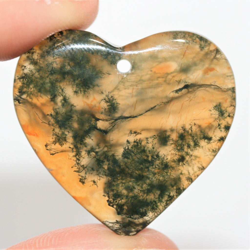 Pendentif cœur lisse en agate mousse 30x32mm.