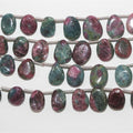Perles en zoïsite rubis St lisses en forme de goutte, 12 x 8 mm. Longueur approximative du brin : 20 cm.