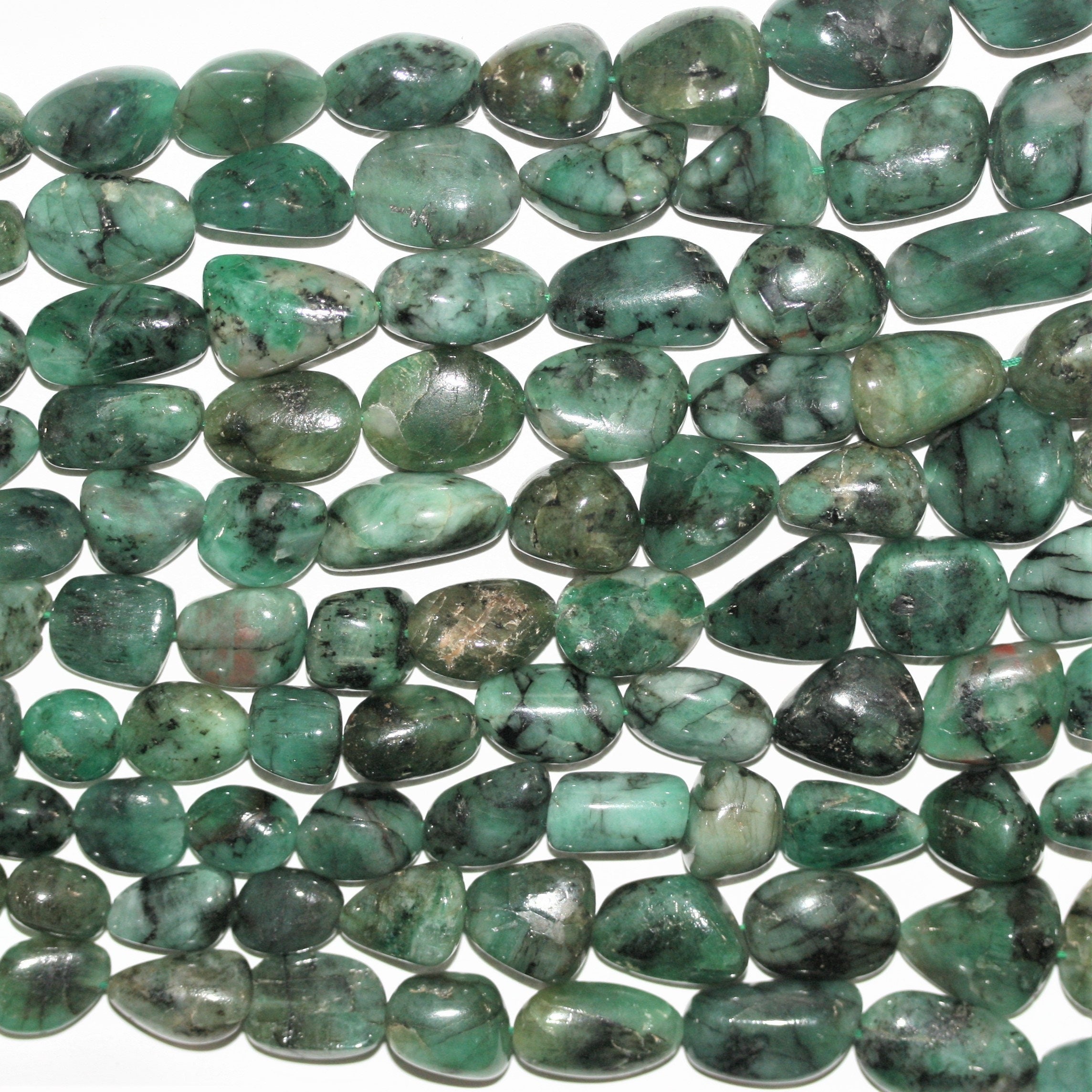 16" St Emerald Graduated Smooth Nugget Beads 10x8- 22x15mm. Approx.- Strand 40cm. - Hard Gems
