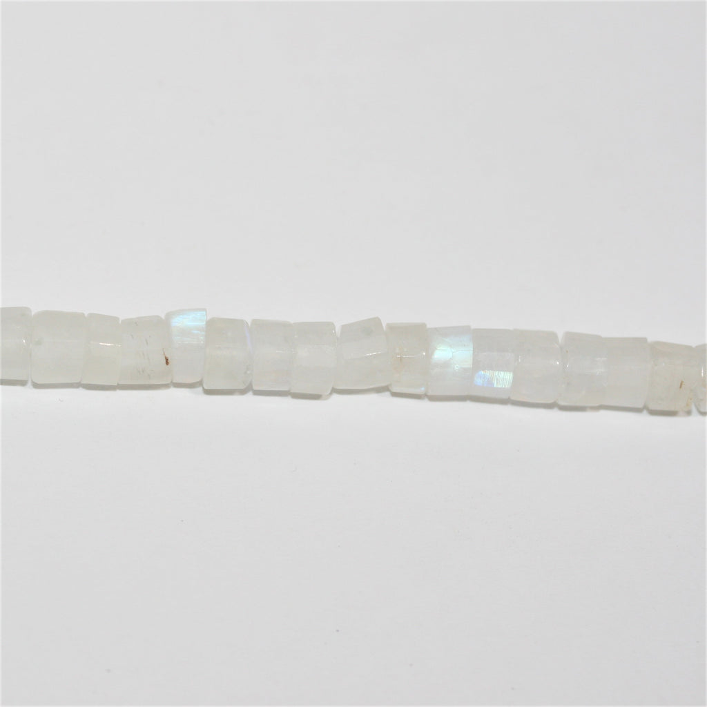 14" St Moonstone Faceted Disc Beads 6x4mm.- Strand 36cm.