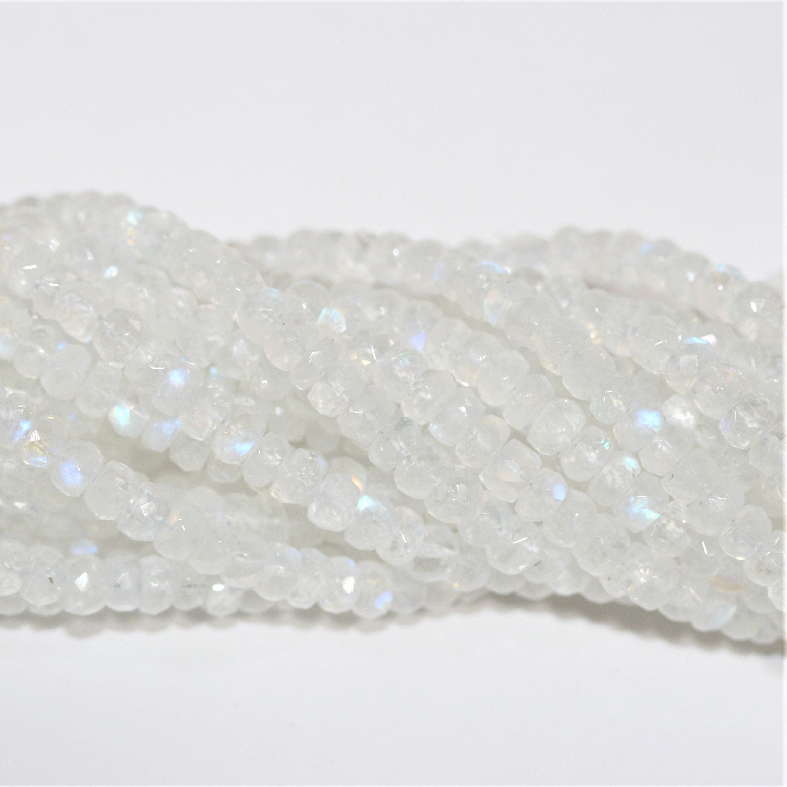 Cuentas redondas facetadas de piedra lunar de 16" de St. 5 x 3 mm - Hilo de 42 cm.