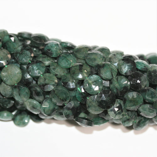 Perles de 10 pouces en forme de pièce d'émeraude à facettes, 7-7,5 mm - Brin de 26 cm.