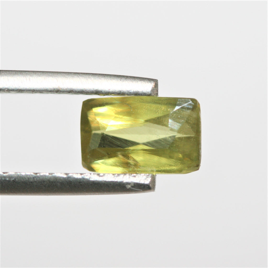 Green Sphene Titanite Rectangular Cut 8x5mm. (1.36ct.) -  Lot of  Natural Dispersion- Rare Gemstone - Hard Gems