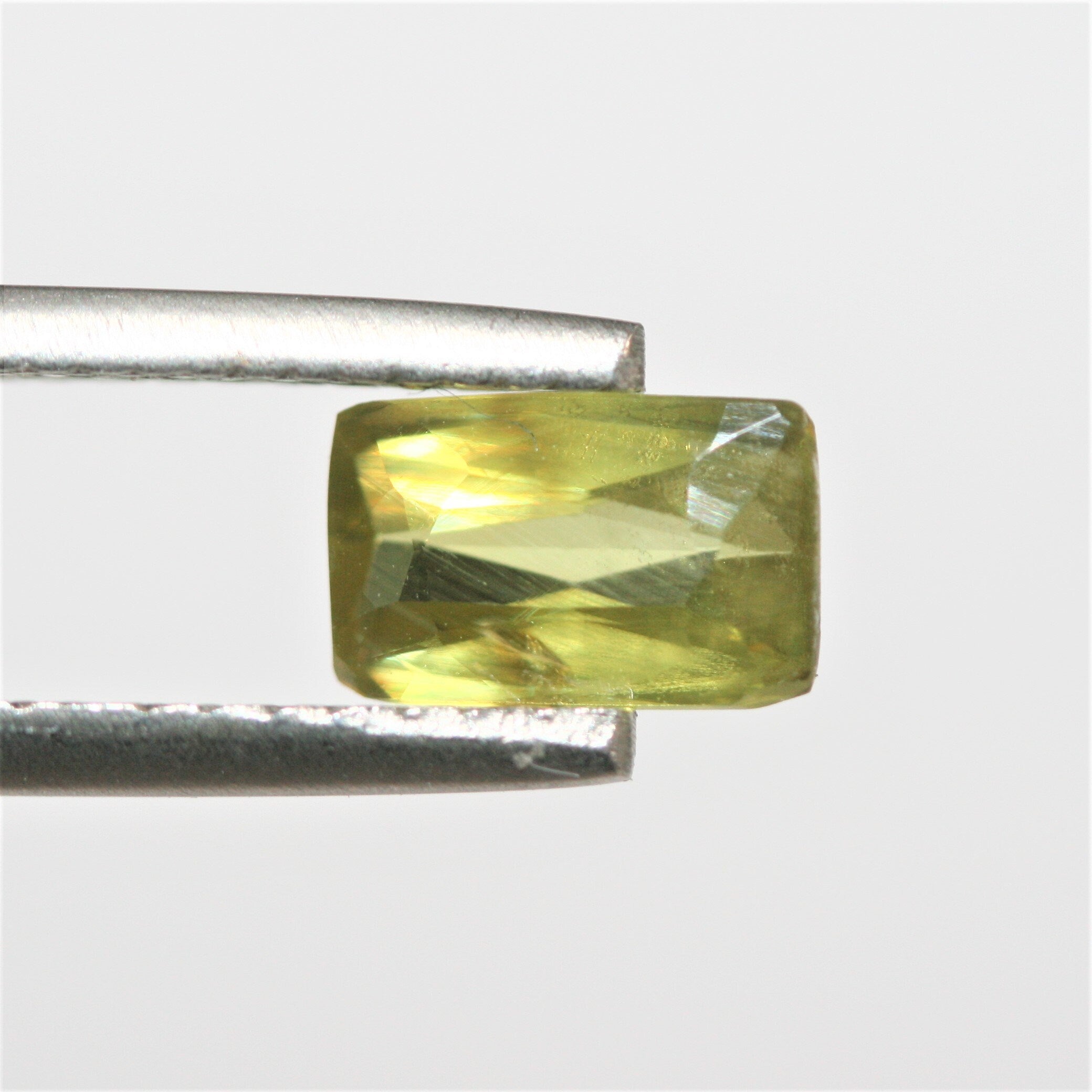 Green Sphene Titanite Rectangular Cut 8x5mm. (1.36ct.) -  Lot of  Natural Dispersion- Rare Gemstone - Hard Gems