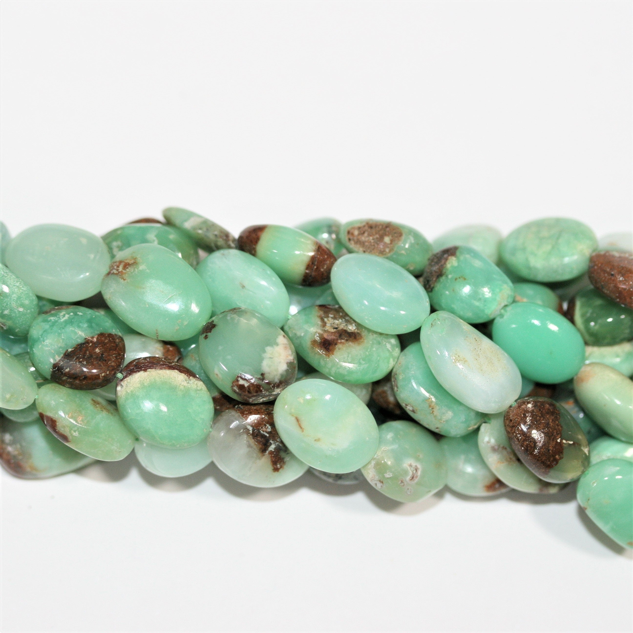 Cuentas de pepitas lisas de crisoprasa de 16" de 12 a 16 mm. Aprox. - Hilo de 40 cm.
