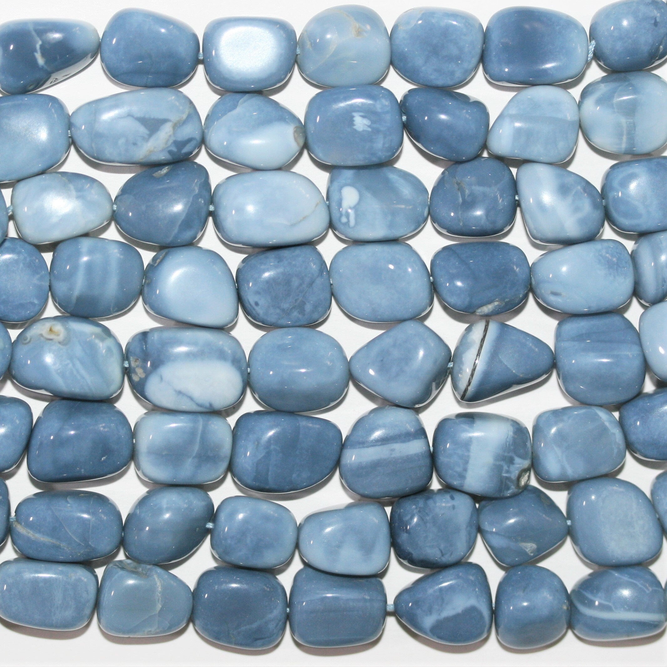 Cuentas de pepitas lisas de ópalo azul St. de 16", 12-14 mm. Aprox. - Hilo de 40 cm.