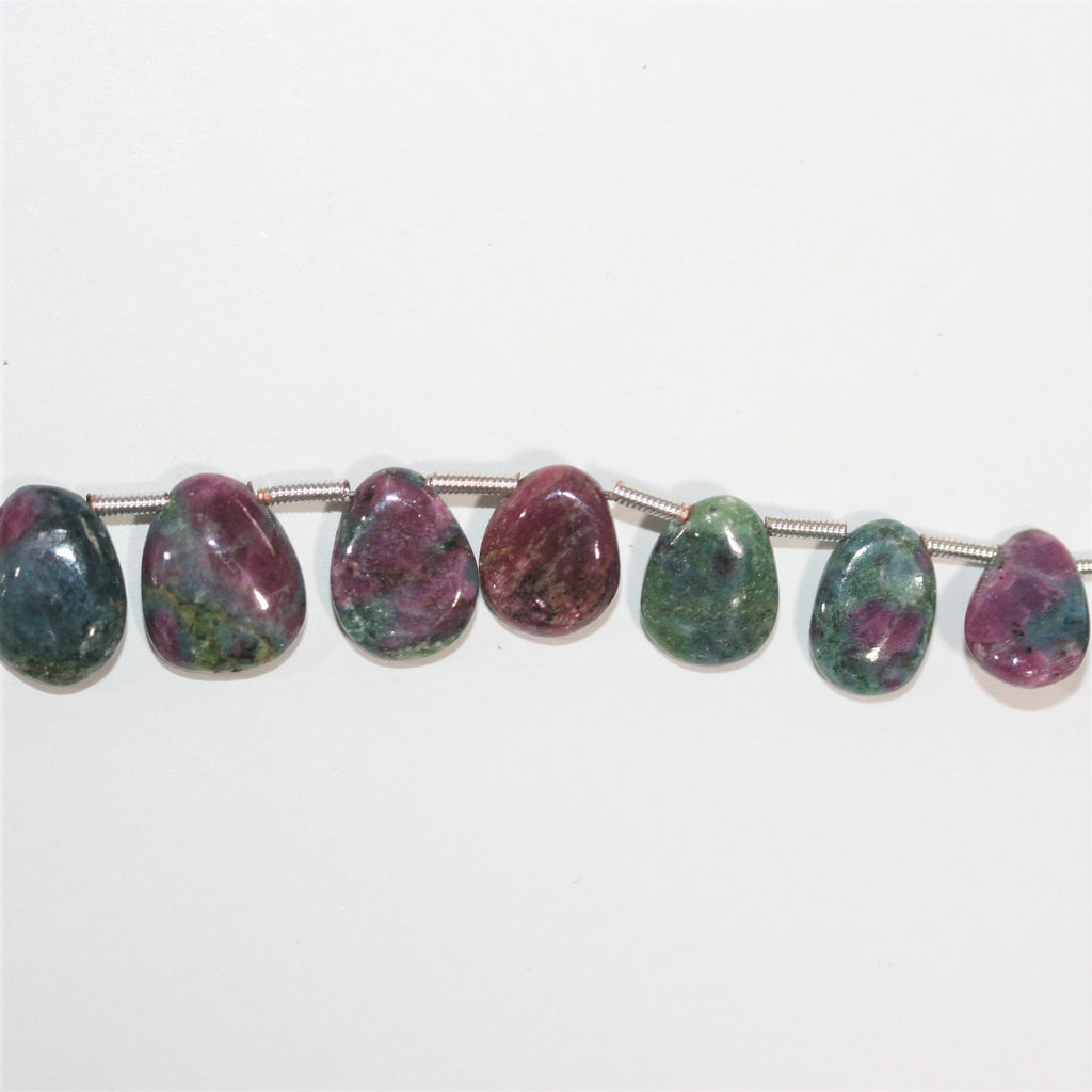 Perles en zoïsite rubis St lisses en forme de goutte, 12 x 8 mm. Longueur approximative du brin : 20 cm.