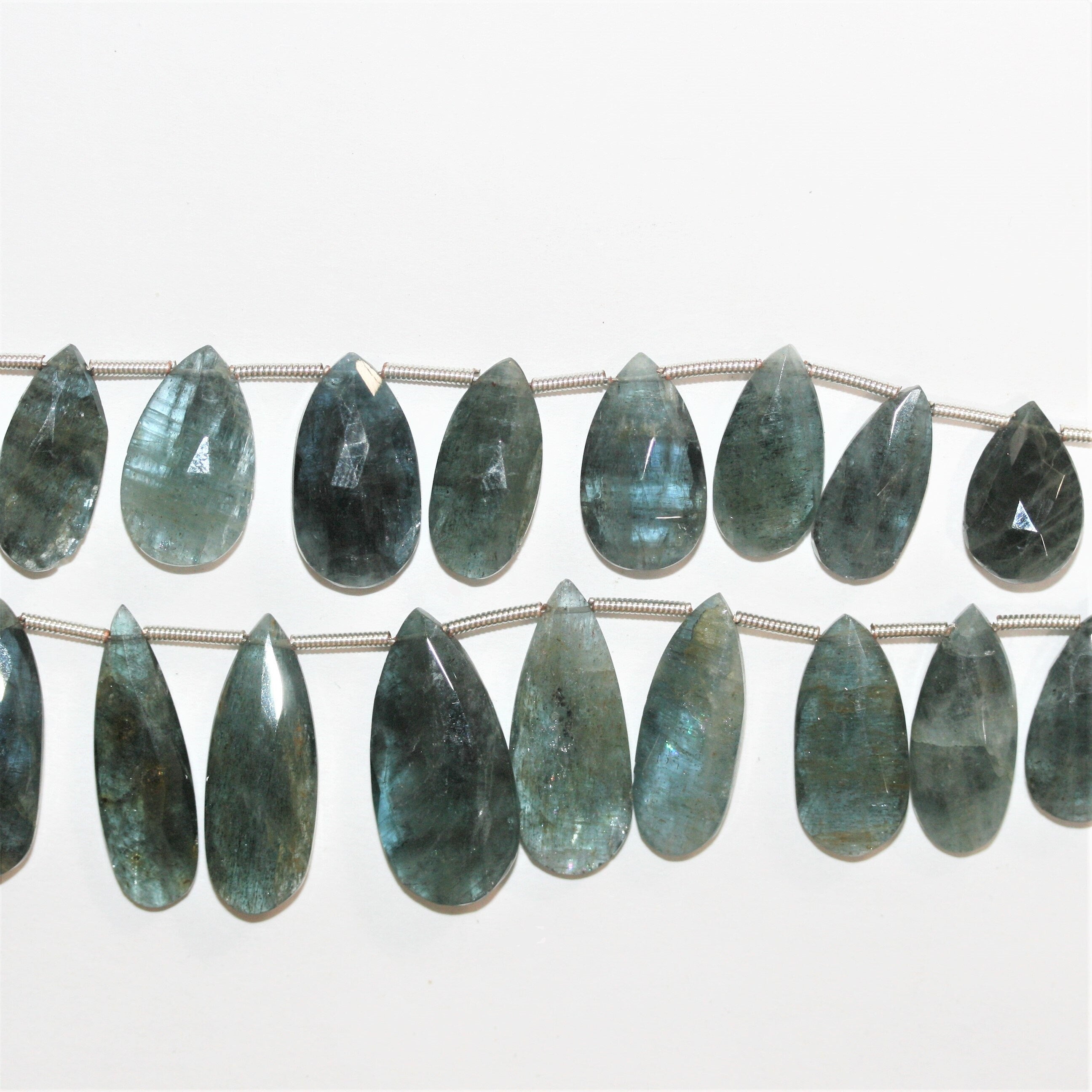 8" St Aquamarine Graduated Faceted Drop Beads 12x7- 25x12mm. Approx.- Strand 20cm. - Hard Gems