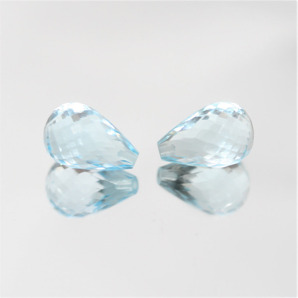 Lote de gotas facetadas de topacio azul cielo perforadas a la mitad, 12 x 8 mm - 1 par