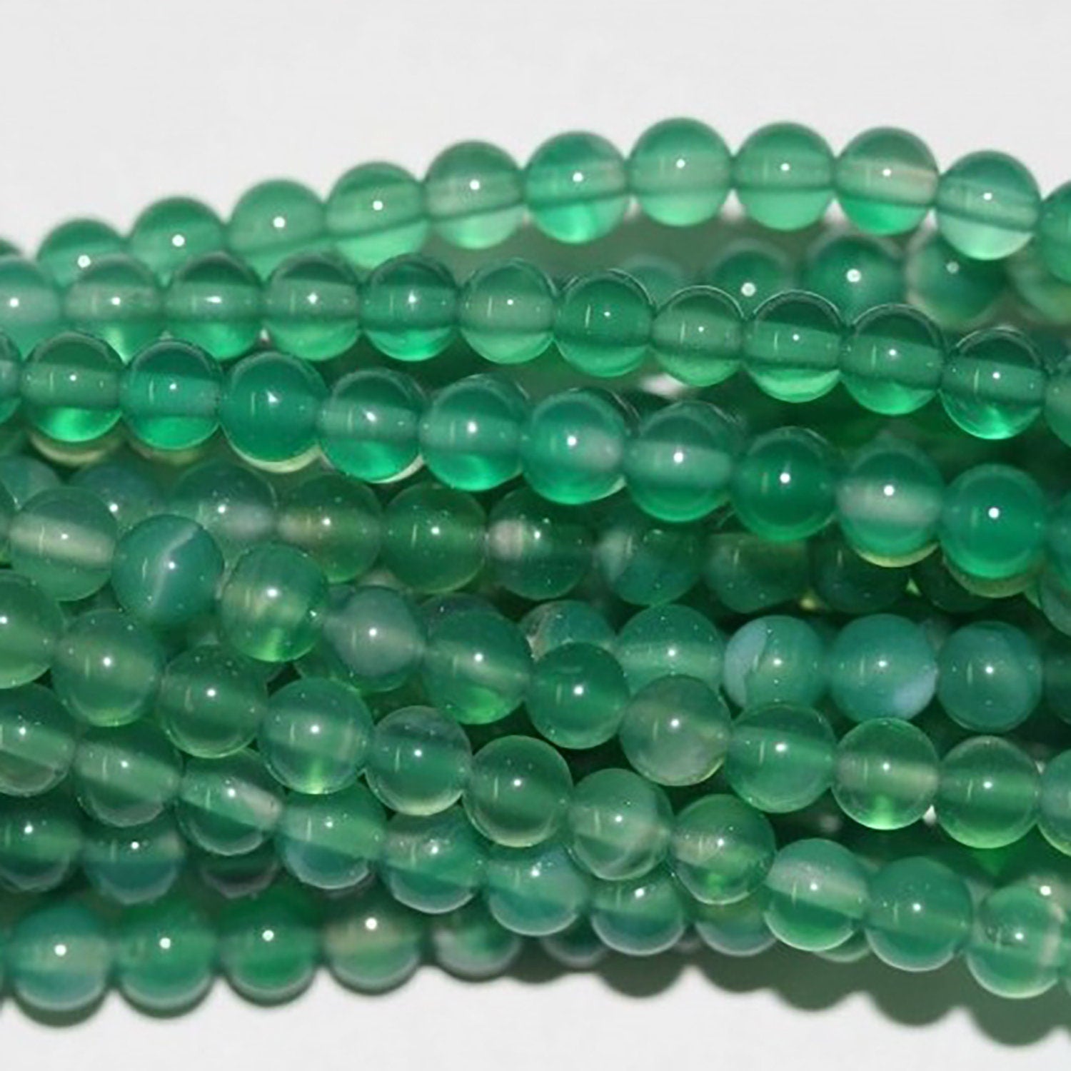 Perles rondes lisses en agate verte St, 4 mm, 15 pouces (38 cm) - Fil de 39 cm