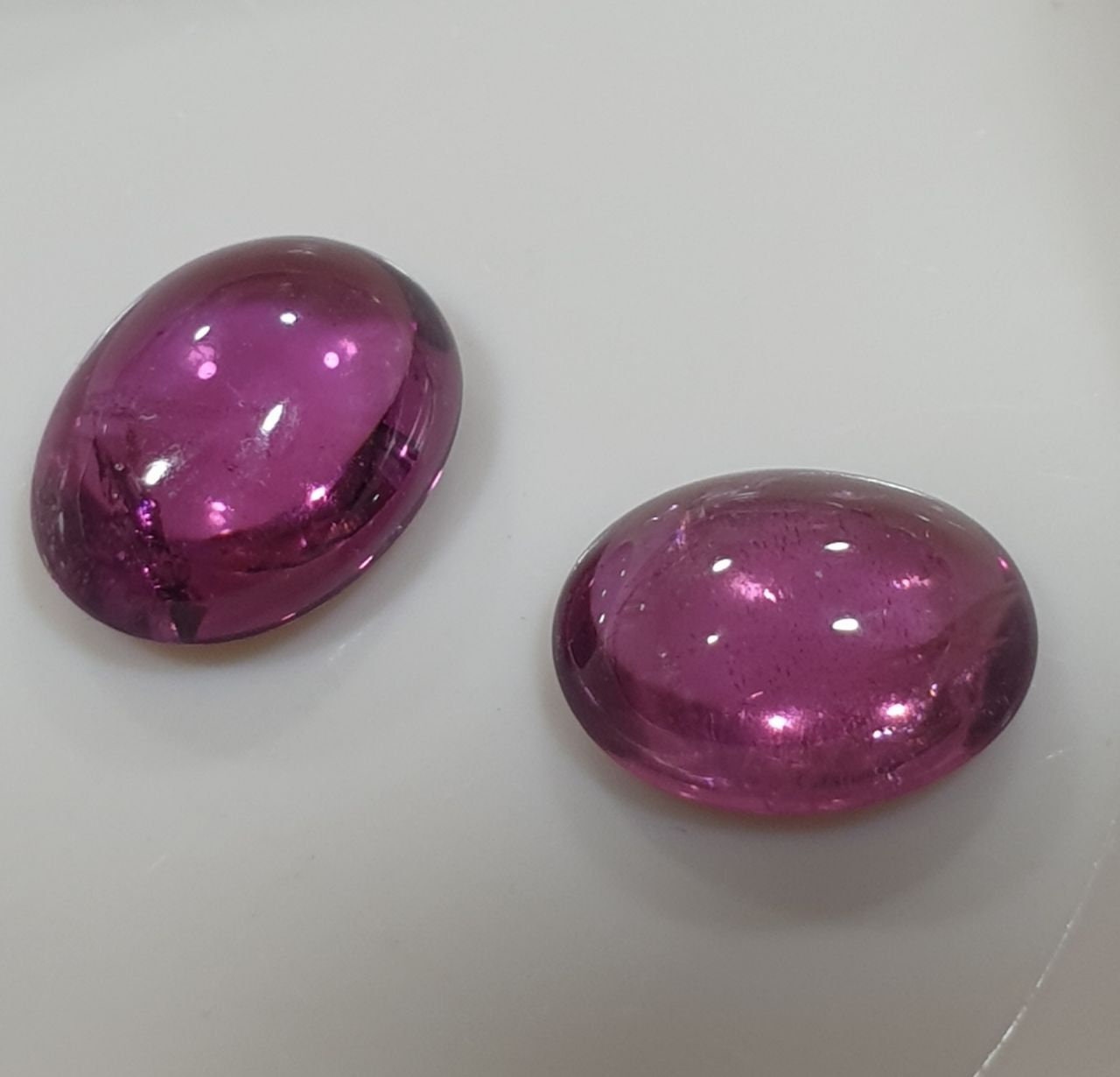 Rhodolite Garnet Pair Oval Cabochon 7x6mm.-(2pcs.)