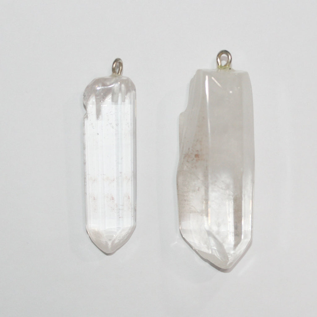 Colgante de cuarzo cristal de roca en forma de barra irregular facetada, 45 x 12 mm aprox.