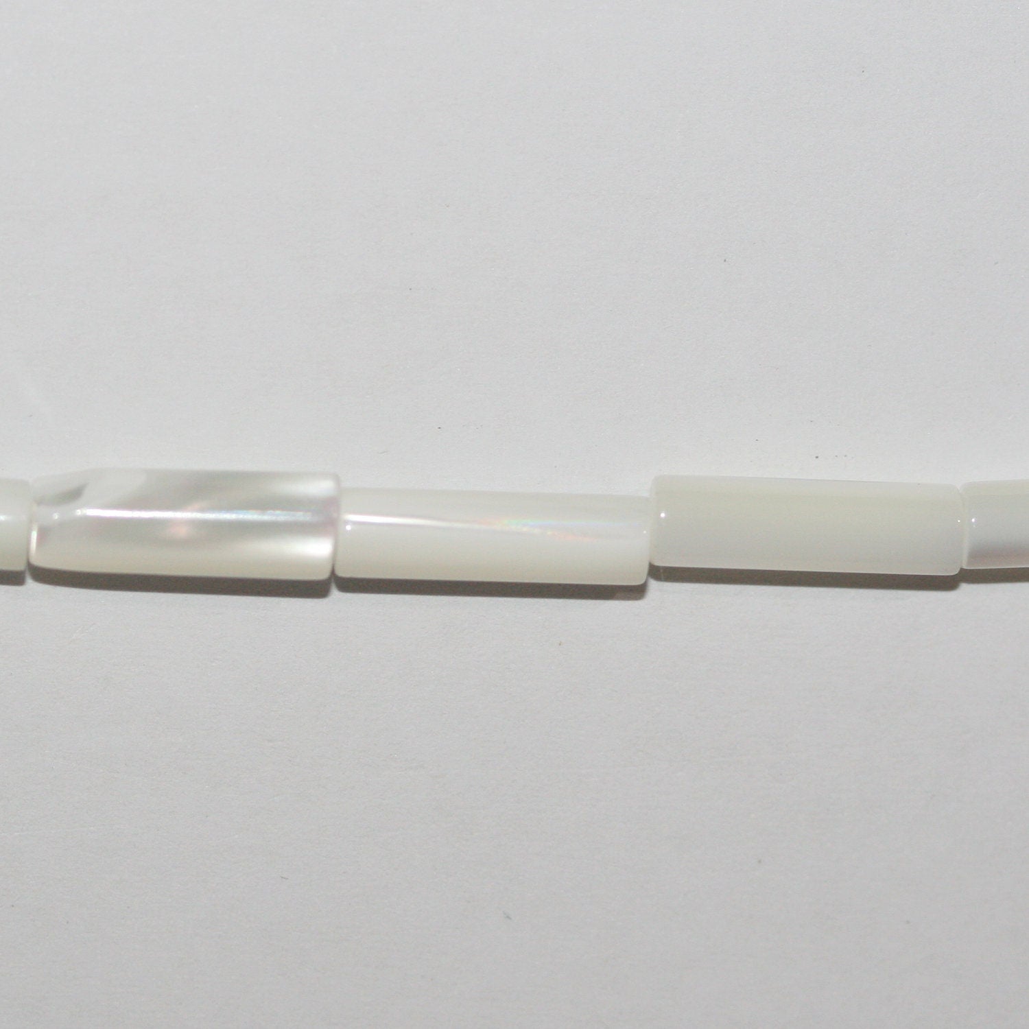 16" St MOP Smooth Tube Beads 13.5x5mm.- Strand 40cm. - Hard Gems