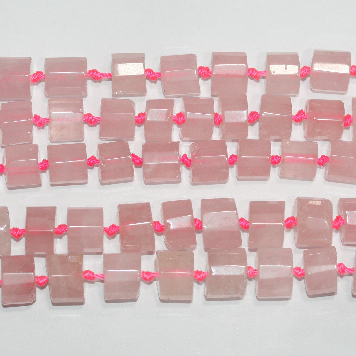 Cuentas de disco facetadas de cuarzo rosa de 17", 11 x 8 mm. Aprox. - Hilo de 43 cm.