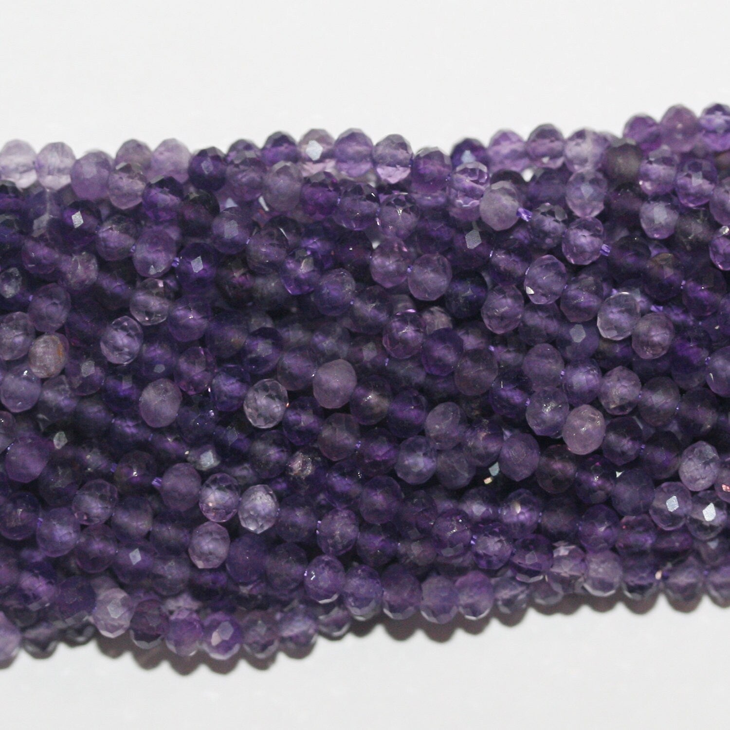 Perles rondelles à facettes en améthyste de 15 pouces, 4 x 3 mm. Fil de 39 cm.