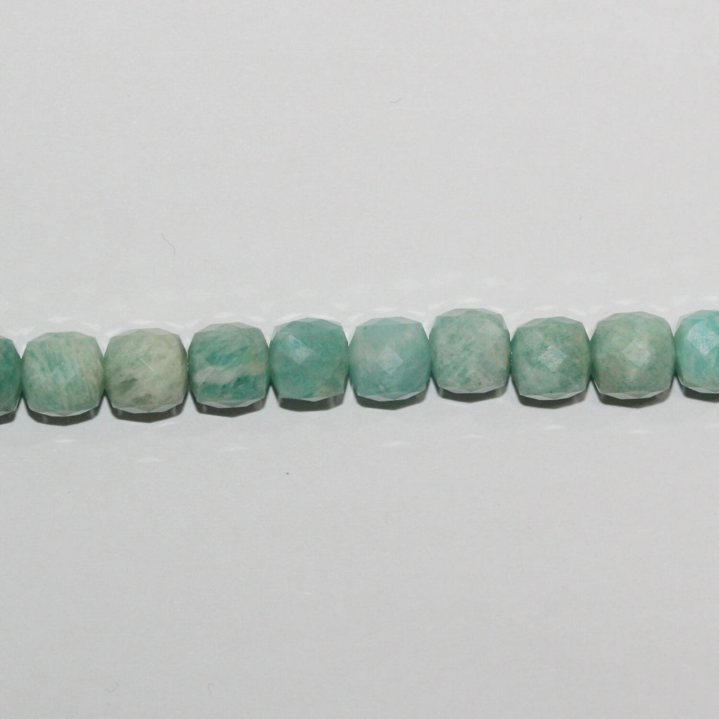 Perles cubiques à facettes en amazonite St de 15 pouces, 6-7 mm. - Fil de 39 cm.