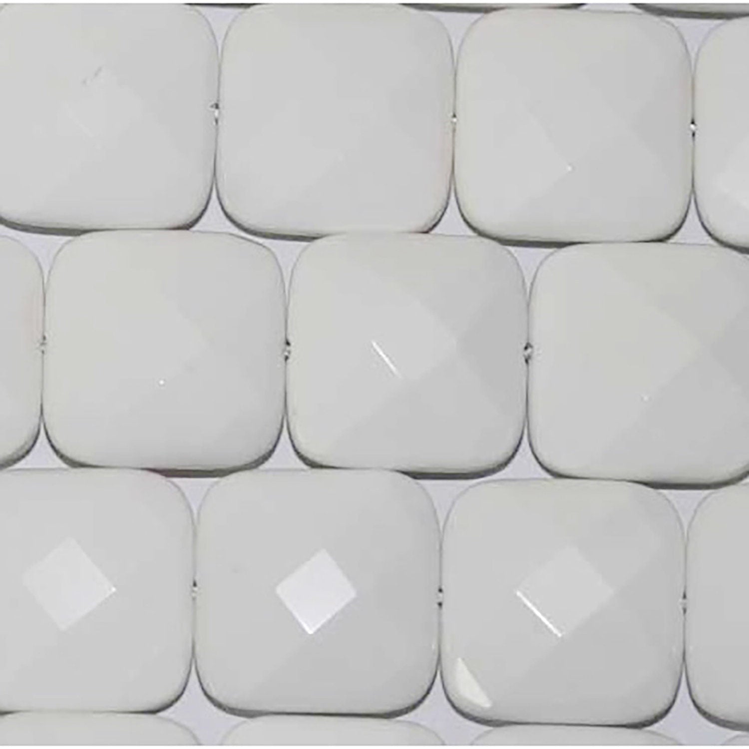Cuentas cuadradas facetadas de ágata blanca de 16" (20 mm) - Hilo de 40 cm