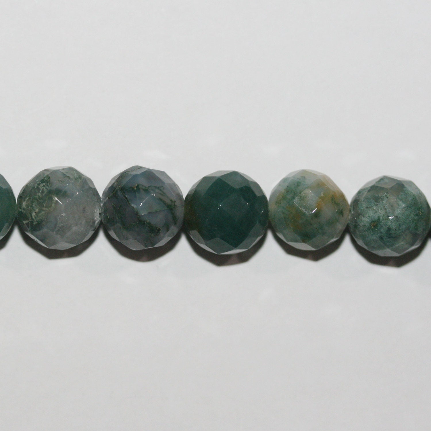 Cuentas redondas facetadas de ágata musgosa de San Mateo, 16", 10 mm (tira de 40 cm)