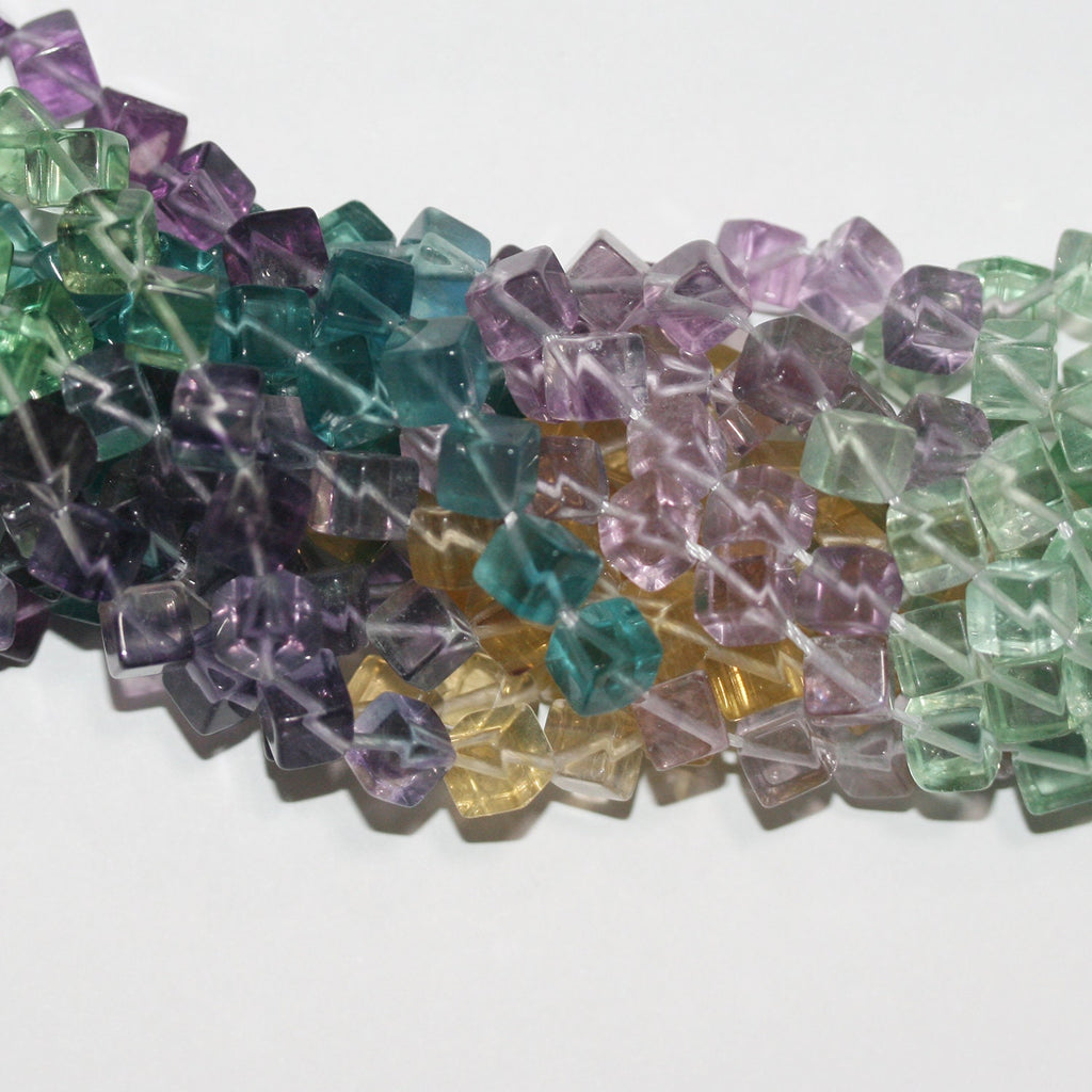 Perles cubiques lisses en fluorite St de 15 pouces, 6 mm - Fil de 39 cm.