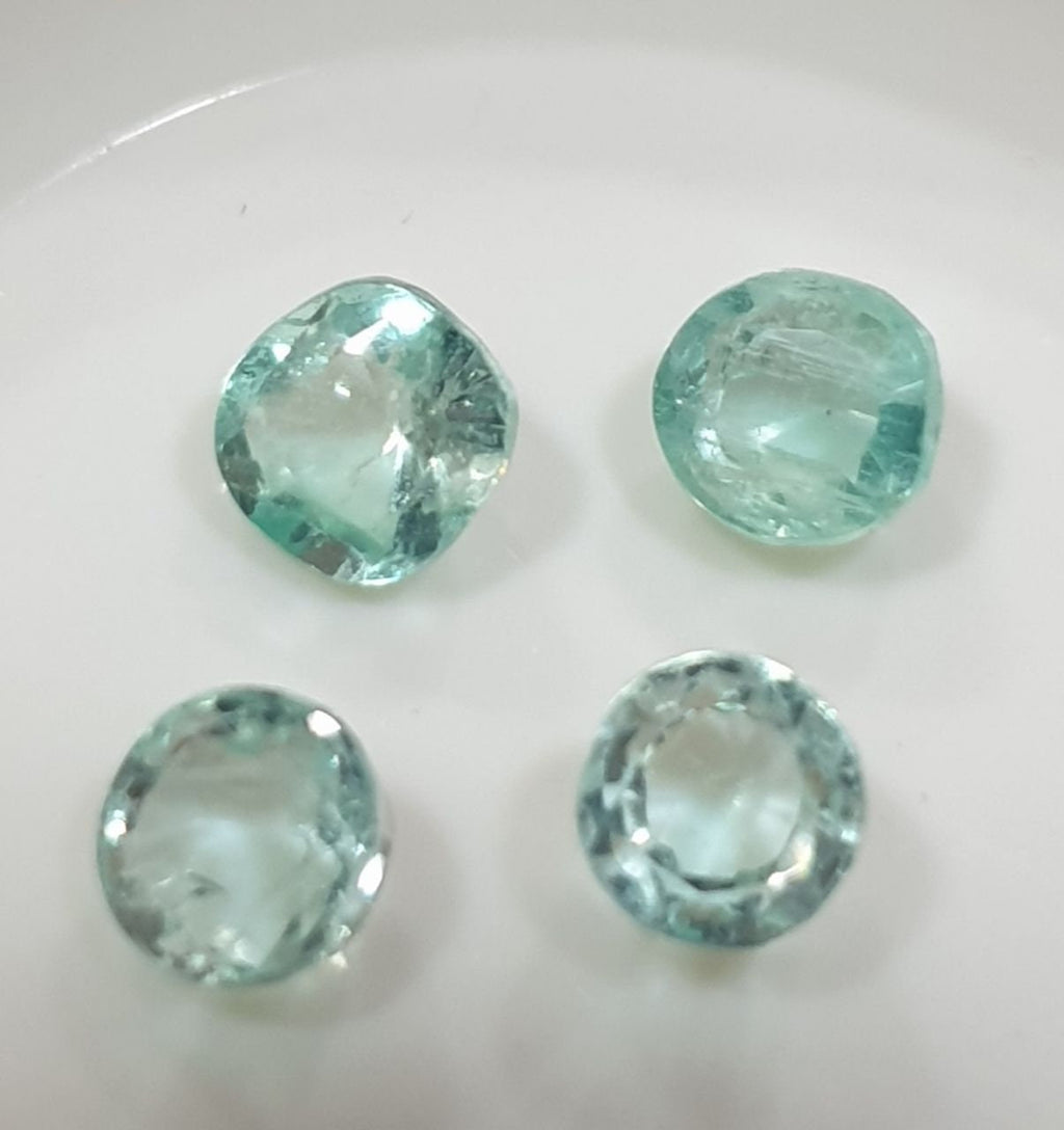 Lote de esmeraldas facetadas redondas de 4-4,5 mm (4 piezas) - Paquetes de piedras preciosas - Piedras sueltas al por mayor - Gemas naturales