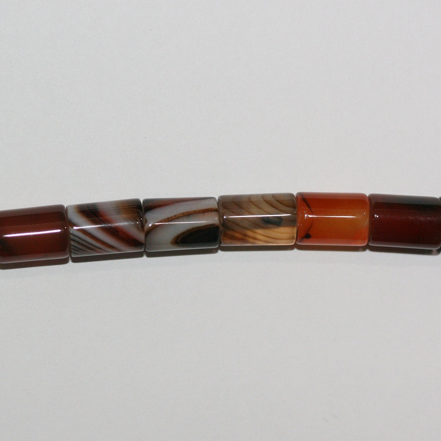 Perles cylindriques lisses en agate à rayures brunes St 15" 11x8mm.-Rig 39cm.