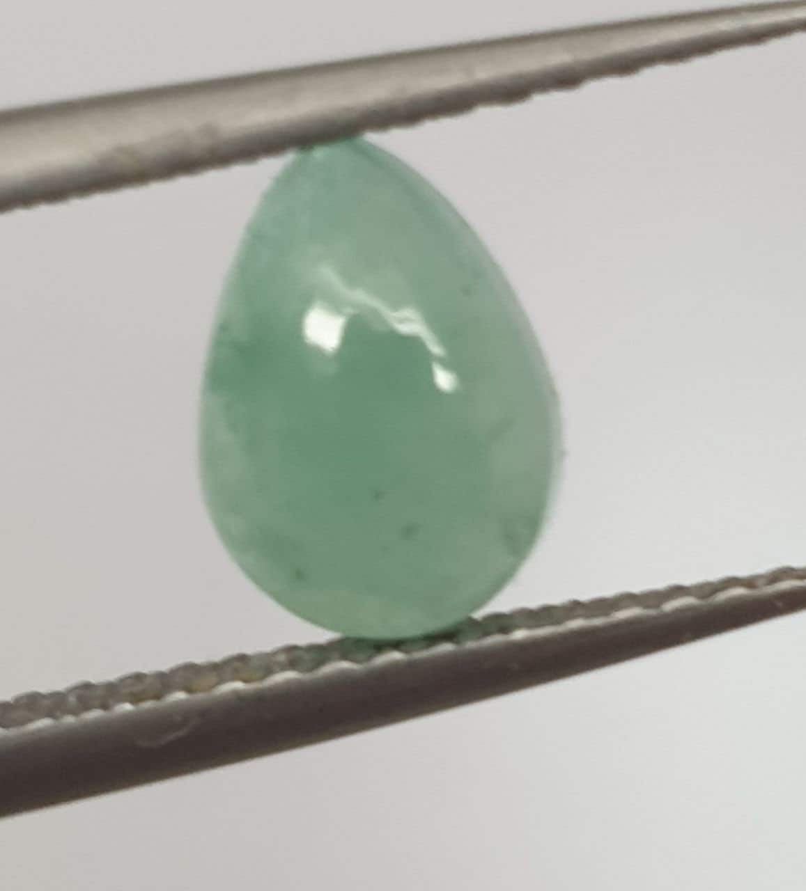 Emerald Smooth Drop Cabochon 8.1x5.8mm. (1ct.)