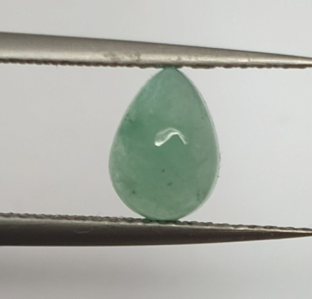 Emerald Smooth Drop Cabochon 8.1x5.8mm. (1ct.)