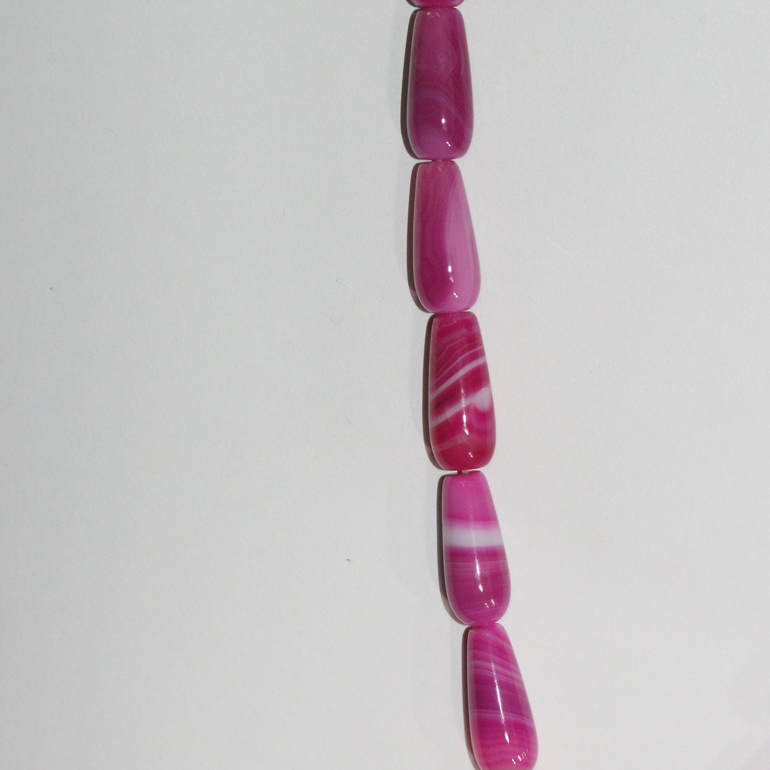 Perles en goutte lisses en agate St Fuchsia Stripe 15" 20x8mm.-Rig 39cm.