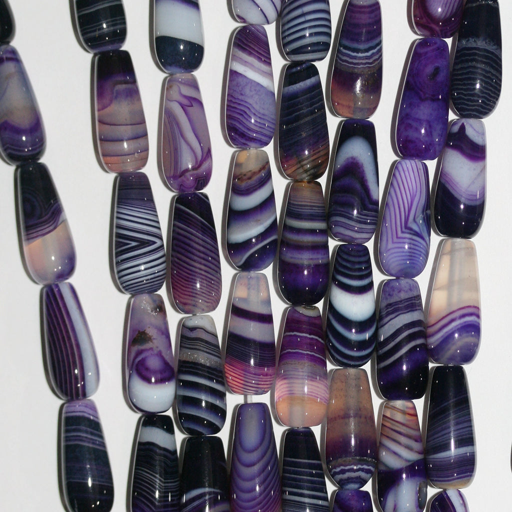 Perles en agate à rayures violettes St lisses en forme de goutte, 15 pouces, 20 x 8 mm. - Fil de 39 cm.