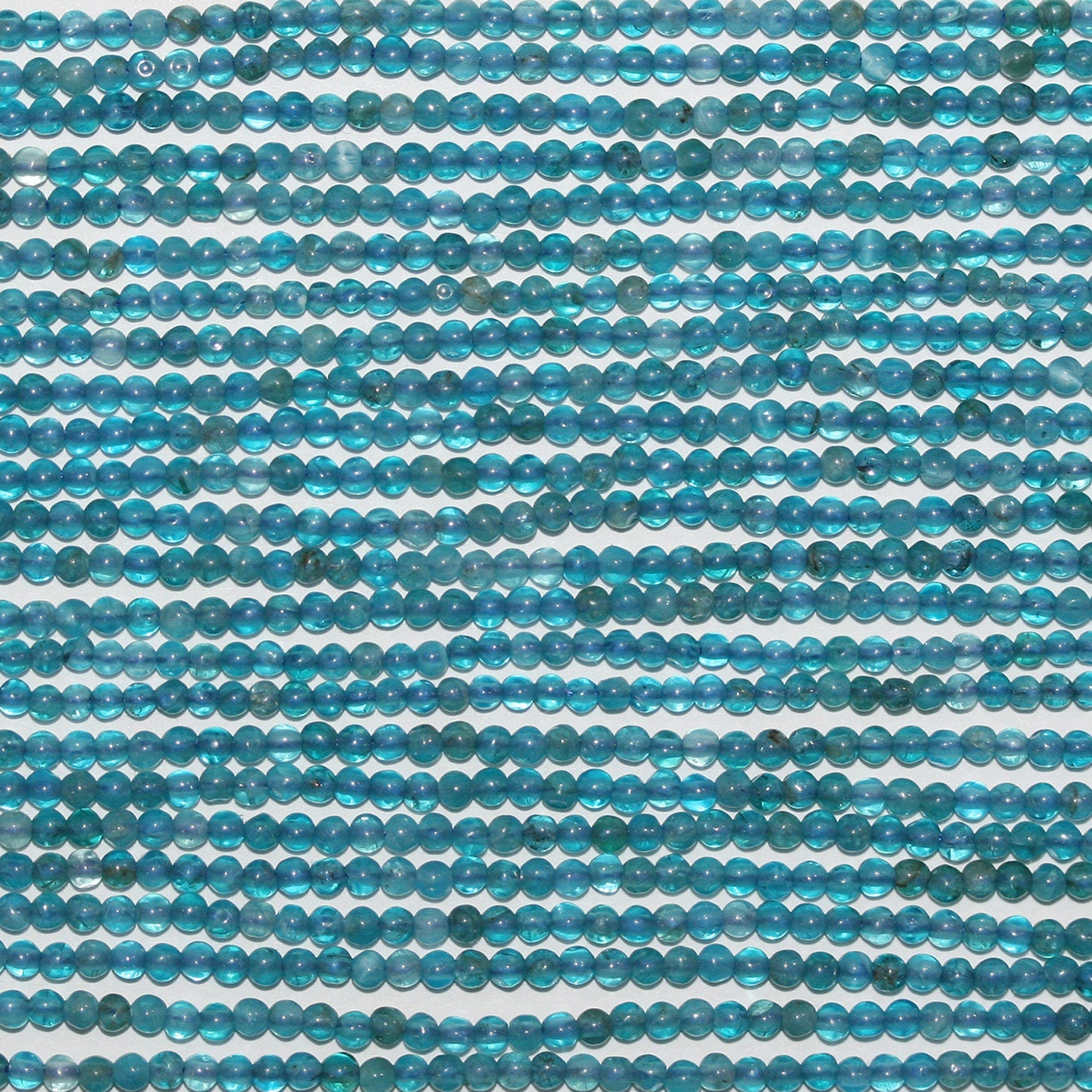 15" St Perles rondes lisses en apatite bleue 2 mm.-Rig 39 cm.