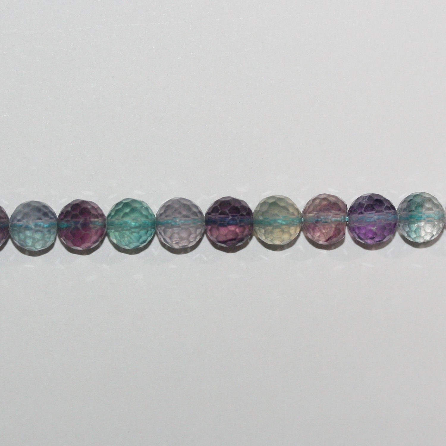 15" St Fluorite Facettée Rondes Perles 6mm.-Rig 39cm.