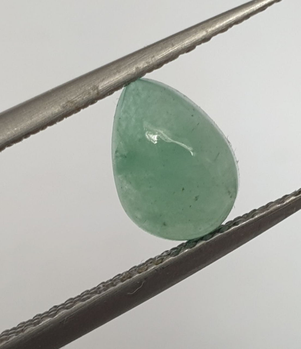 Emerald Smooth Drop Cabochon 8.1x5.8mm. (1ct.)