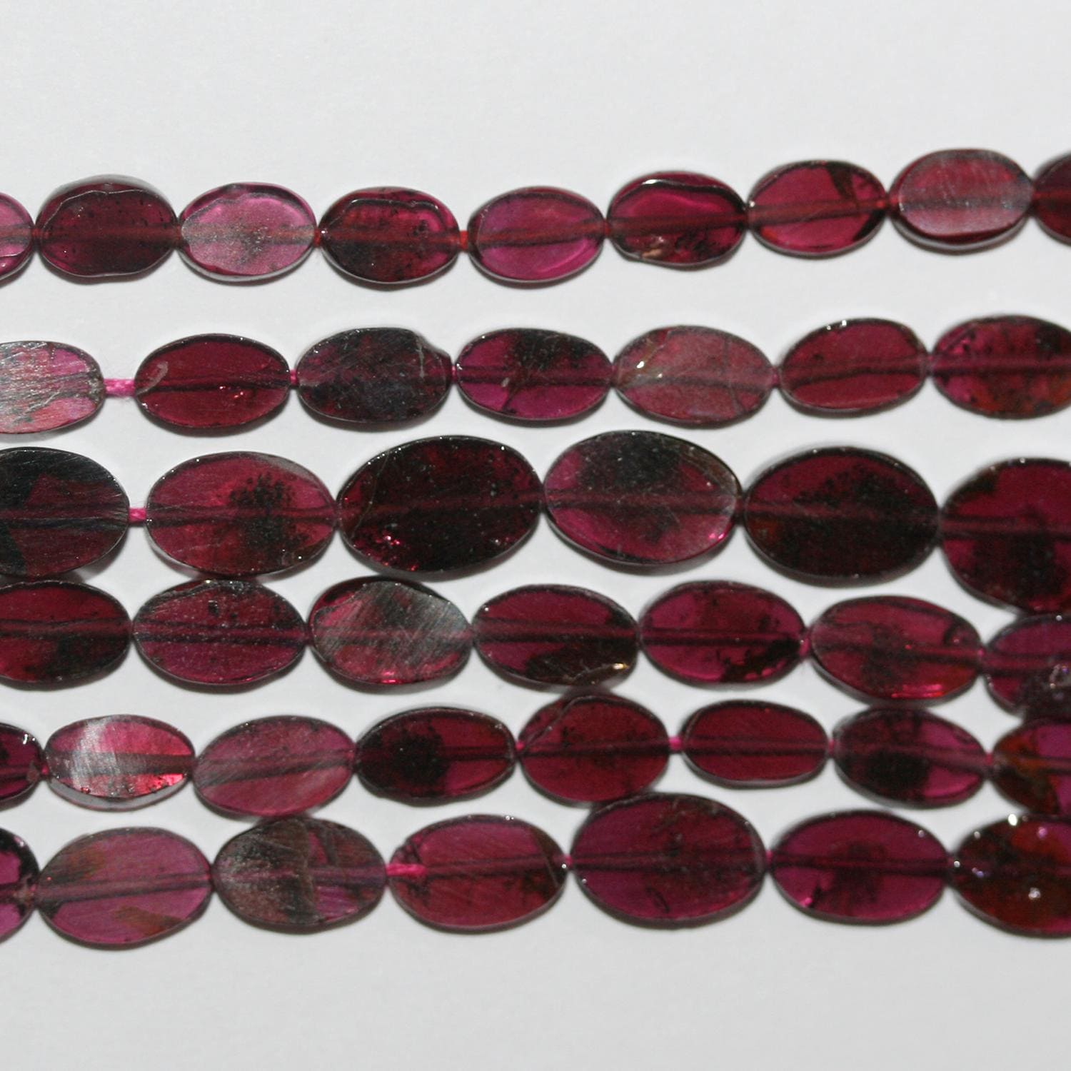 13" St Garnet Smooth Oval Beads 7x5mm.Approx.-Strand 33cm