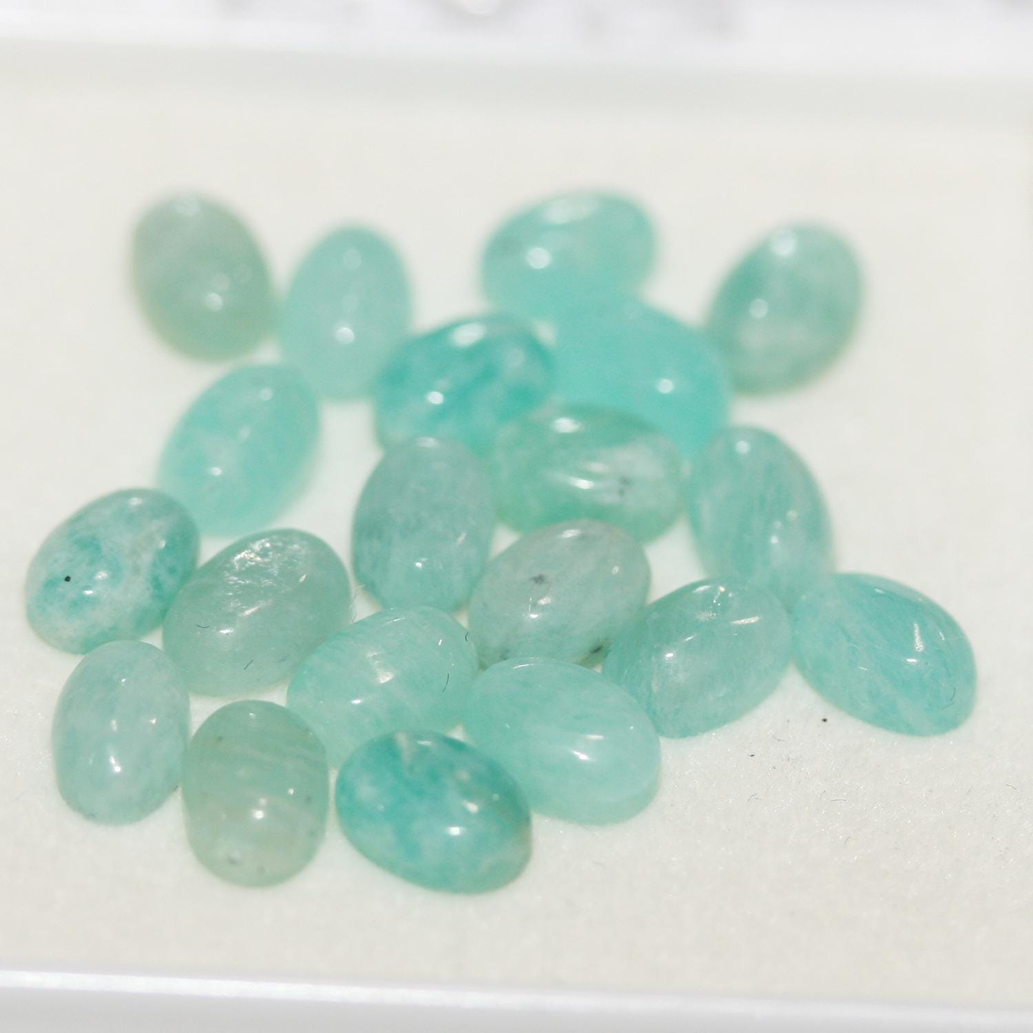 Lote de 20 cabujones ovalados lisos de amazonita de 6 x 4 mm (20 piezas)