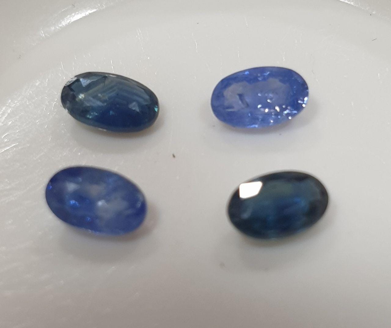 Lote de 4 zafiros azules naturales facetados ovalados de 5 x 3-3,2 mm - Gemas sueltas - Precio al por mayor - Gemas naturales