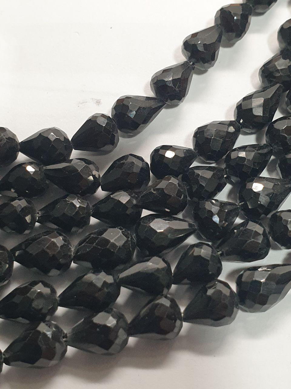 Perles en spinelle St à facettes en forme de goutte, 10 x 6 mm, 20 cm de long. Perles percées sur le dessus.