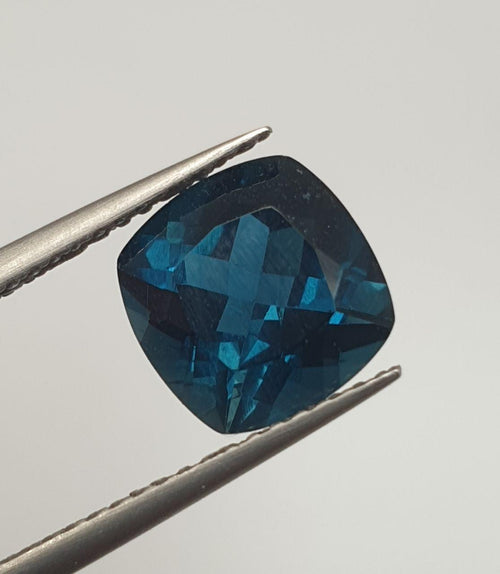 1 Pc London Blue Topaz Faceted Square 8.5mm 2.8 ct  Brilliant Cut - Natural Gemstone