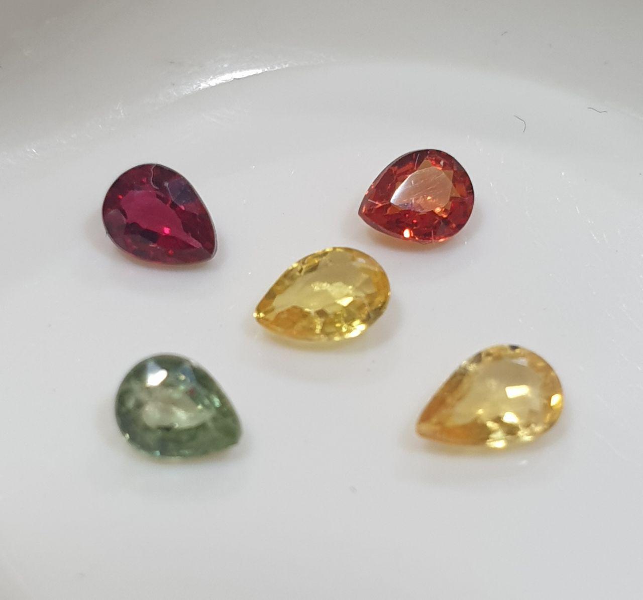 Lote de 5 zafiros multicolores facetados en forma de pera de 4-5 x 3 mm (5 unidades) - Paquetes de piedras preciosas - Piedras sueltas al por mayor - Gemas naturales