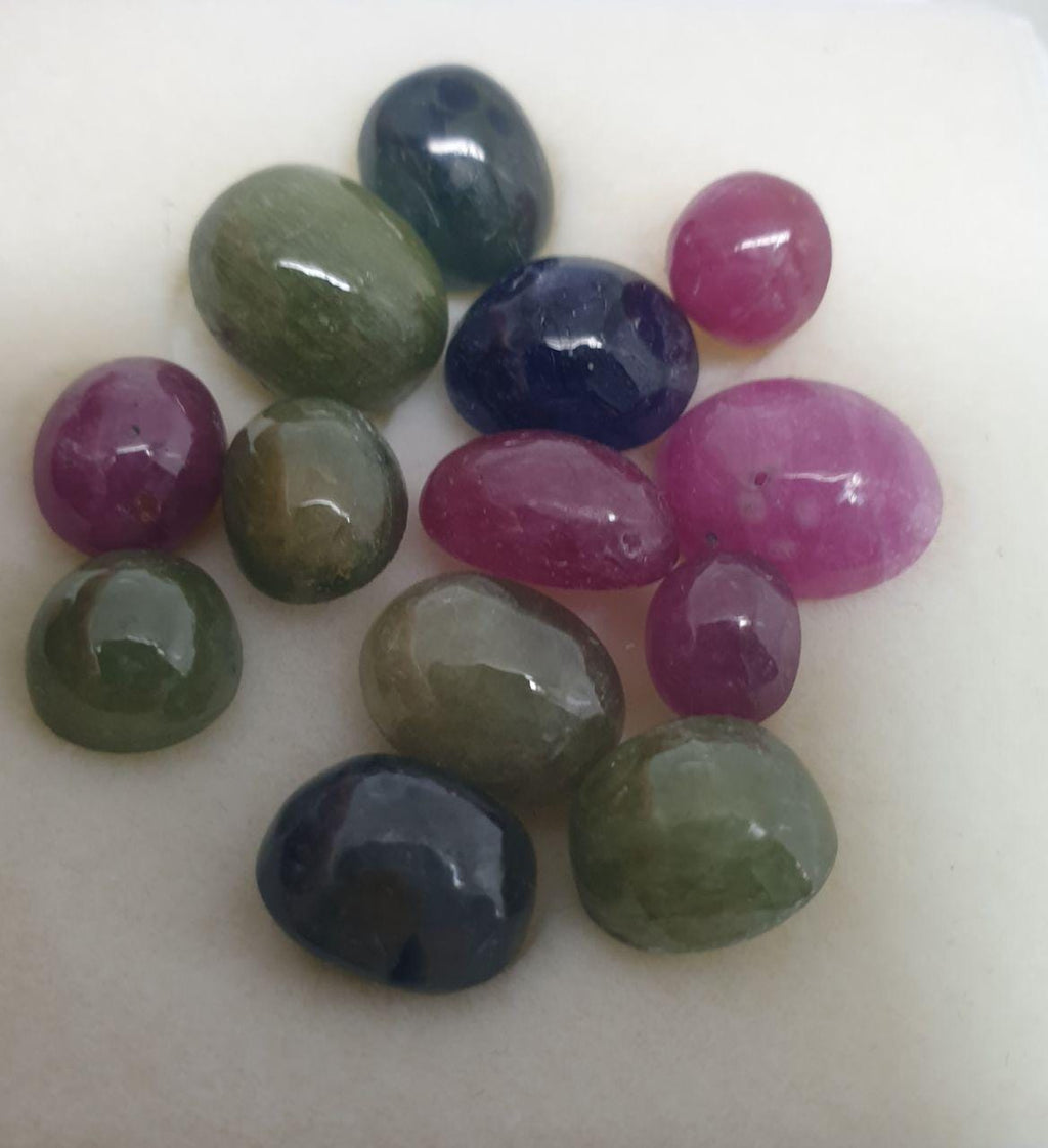 Lot important de cabochons ovales multicolores en saphir (rose, bleu, vert) - Pierres précieuses en vrac - Prix de gros - 100 carats