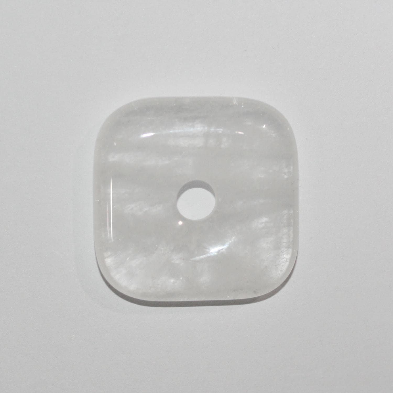 Pendentif carré lisse en quartz cristal de roche 30 mm