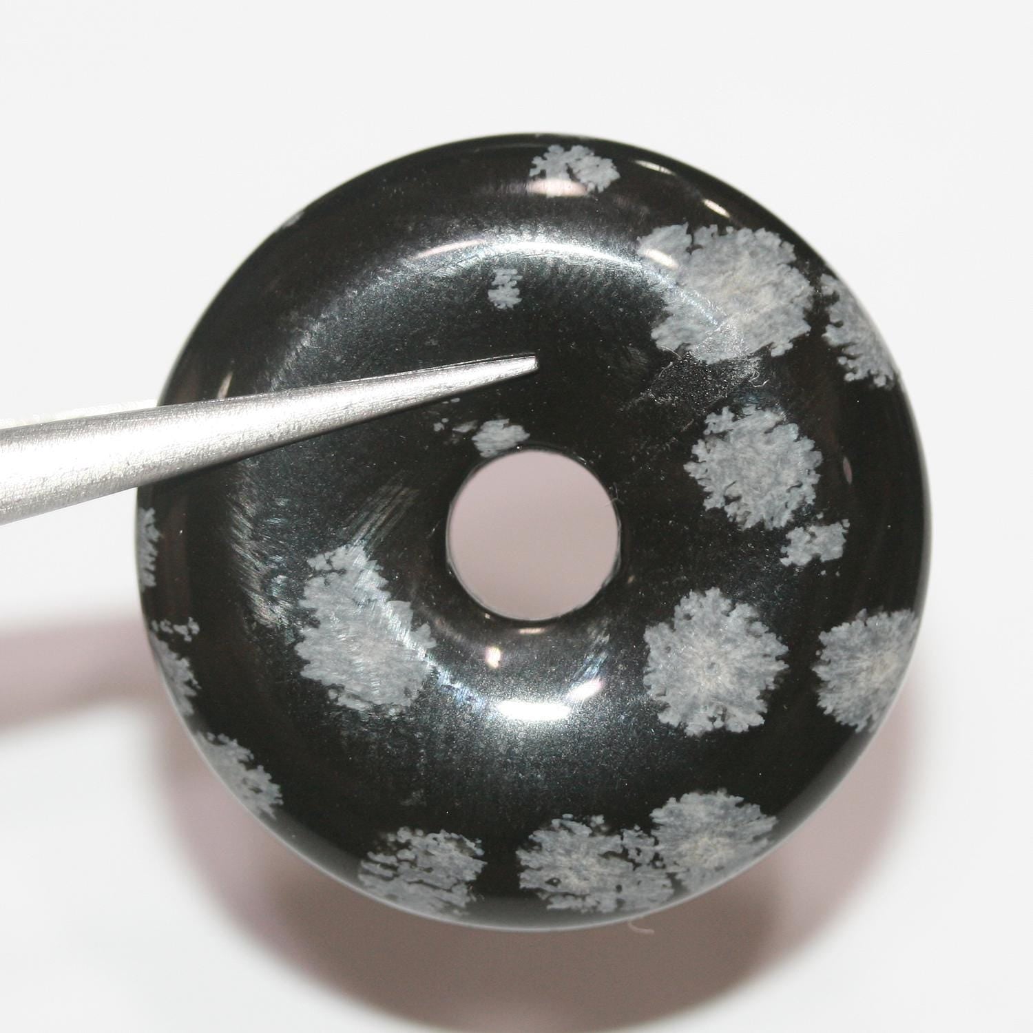 Pendentif en obsidienne lisse en forme de donut, 30 mm.