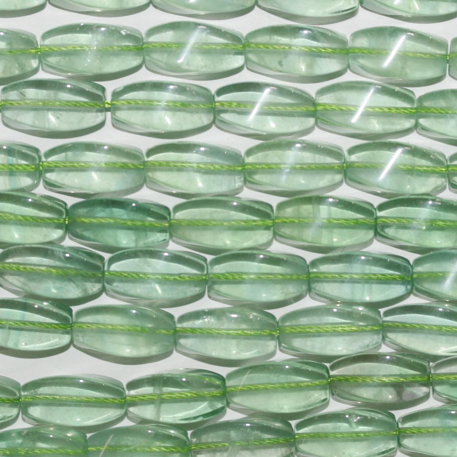 Perles prismatiques en brique torsadée lisse en fluorite verte St 15" 16x8mm.-Rig 40cm.