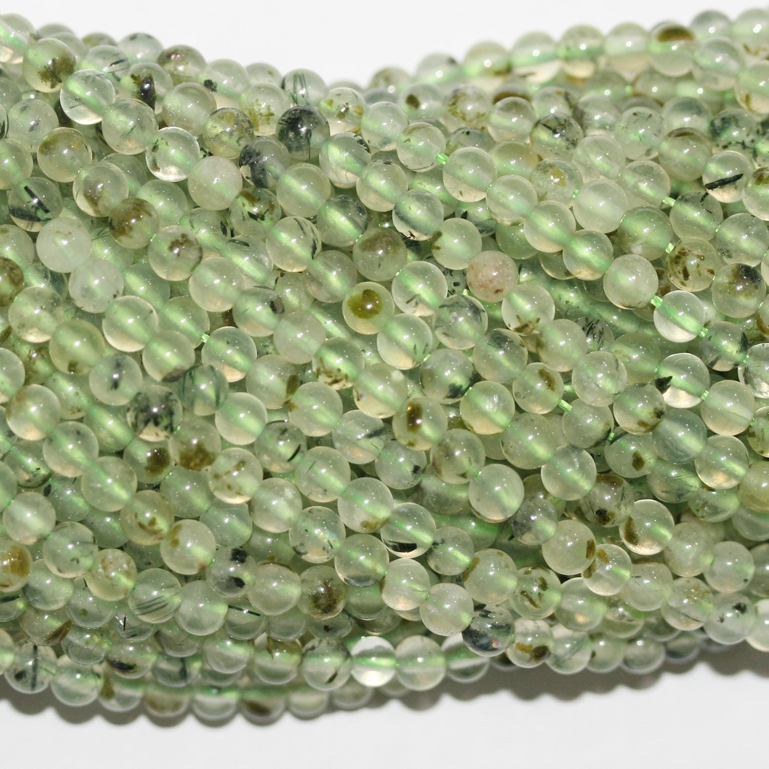 Perles rondes lisses en préhnite de 14 pouces (4 mm) - Fil de 38 cm